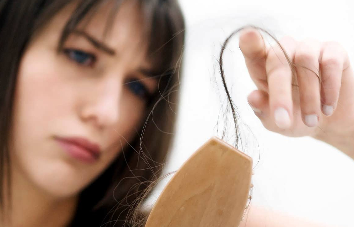 Autunno e primavera: la perdita di capelli stagionale